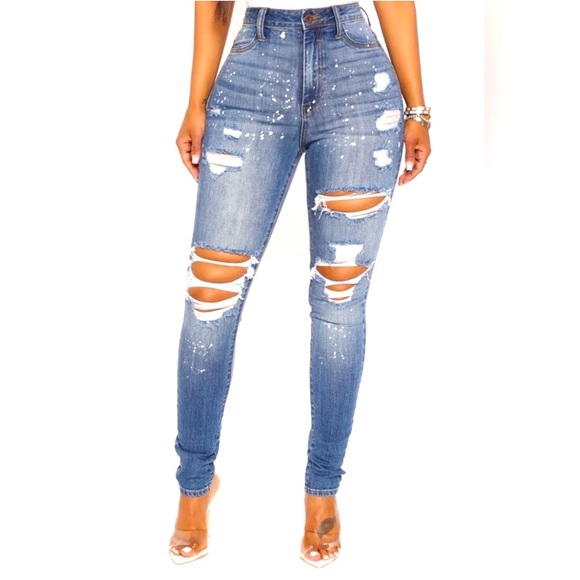 Aphrodite Denim - ✨Aphrodite Splattered Distressed Skinny Jeans ✨